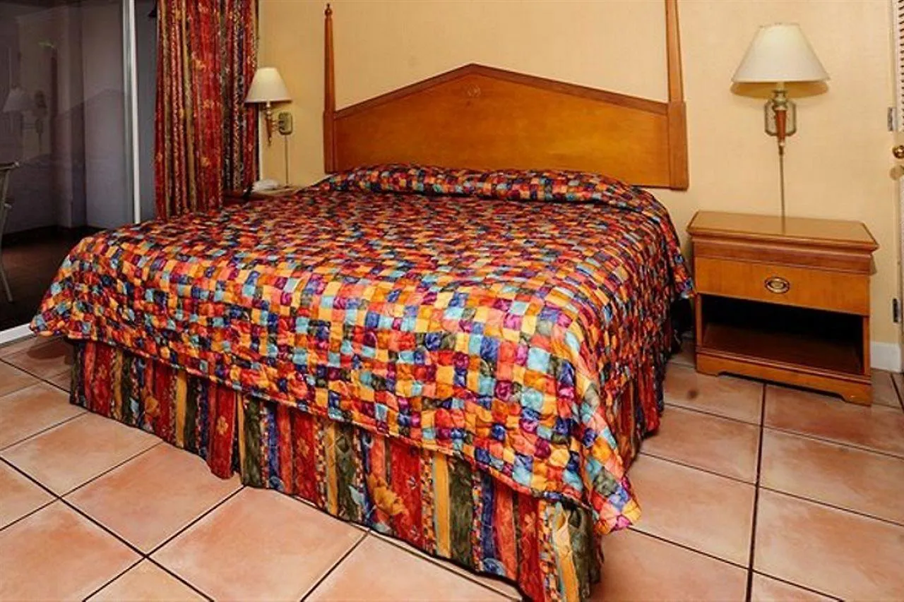 Heritage Hotel St. John's 2*,